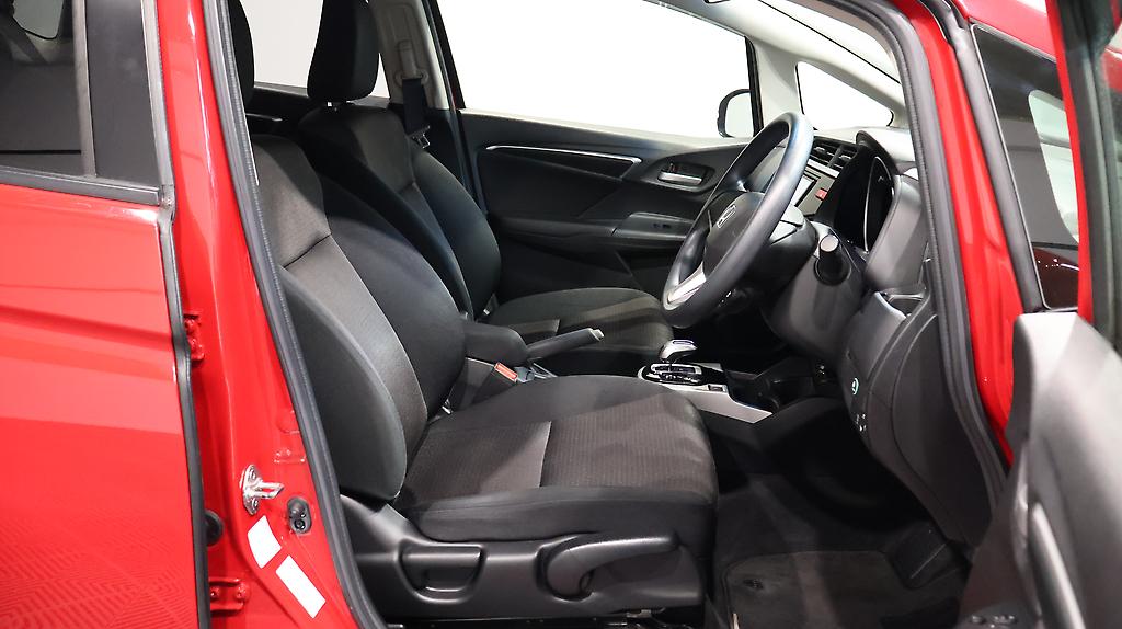 2015 Honda Fit Hybrid F-Package image 323871