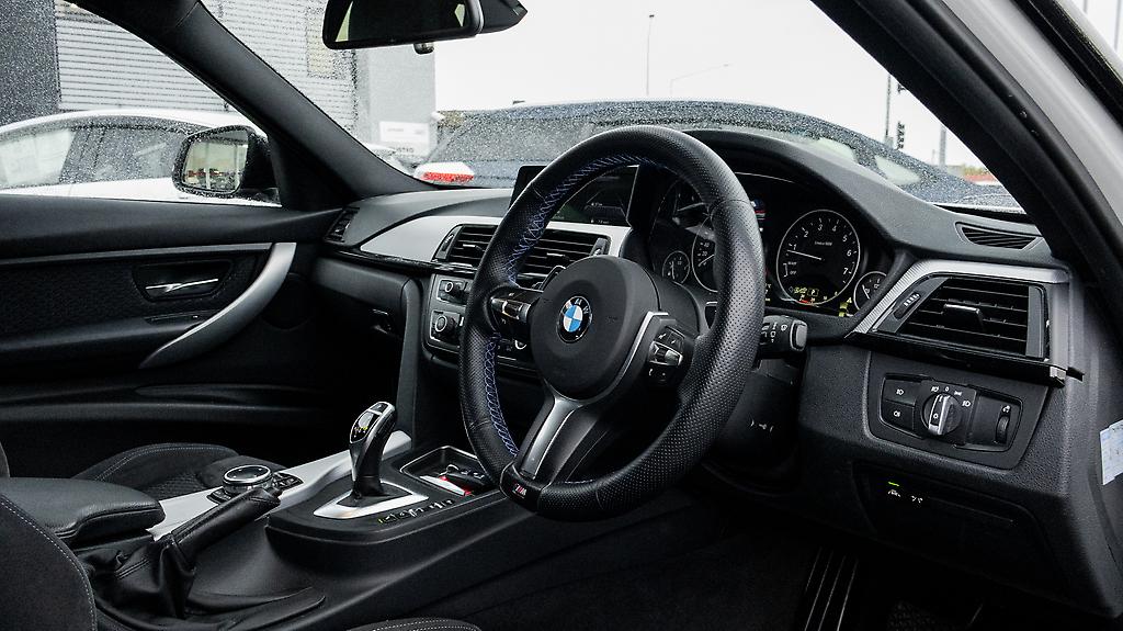 2014 Bmw 320i 320i M Sports , Parking sensors image 324927