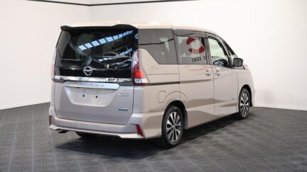 2017 Nissan Serena image 325011