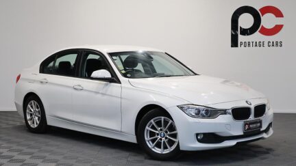 2014 Bmw 320i Low KMs Sedan image 325485