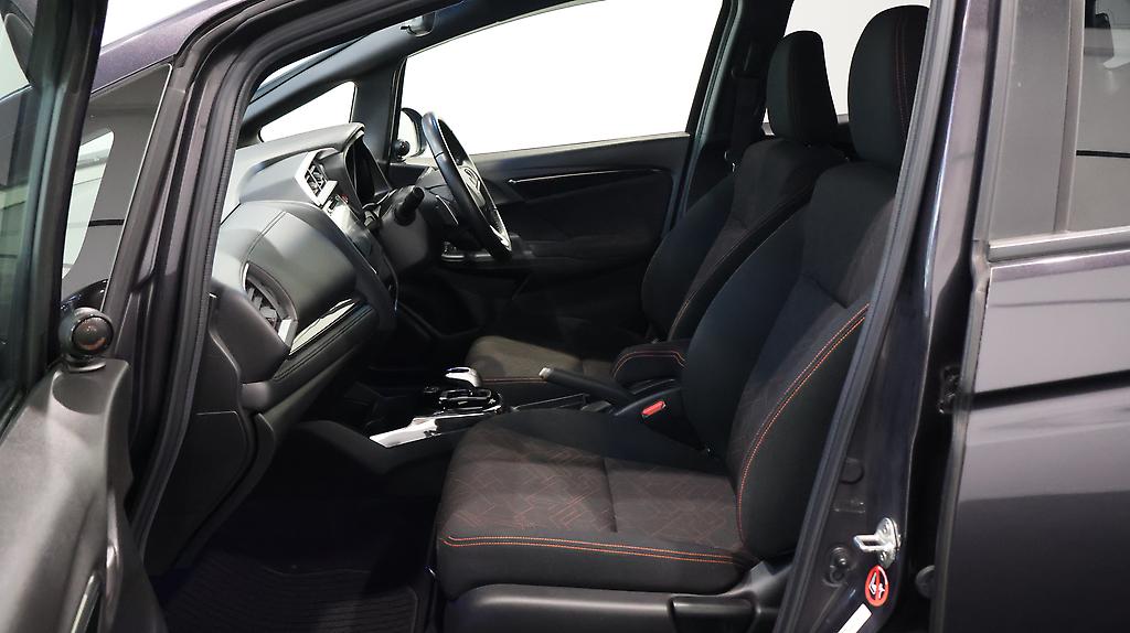 2015 Honda Fit Hybrid S Pkg image 325148