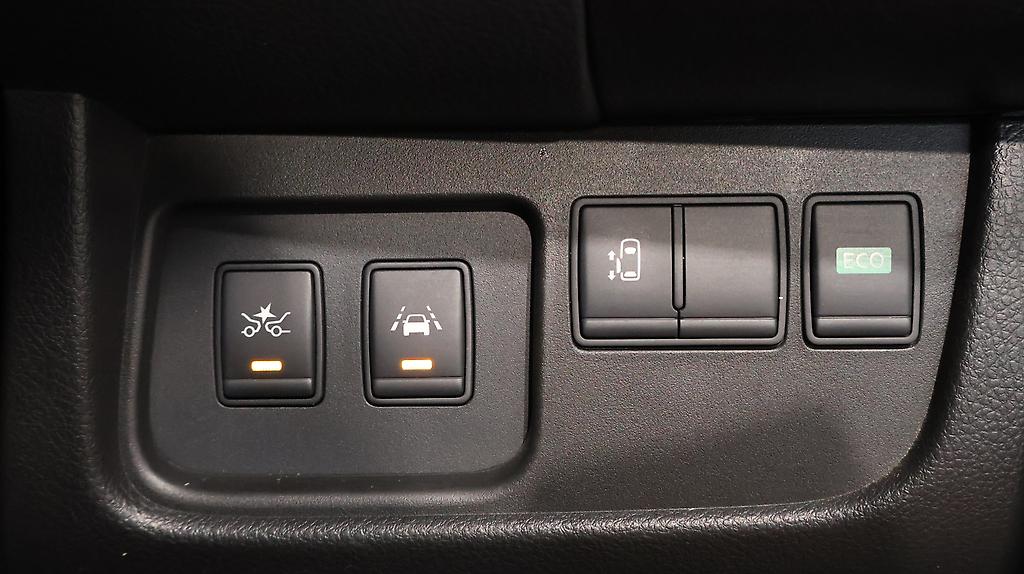 2014 Nissan Serena image 325889