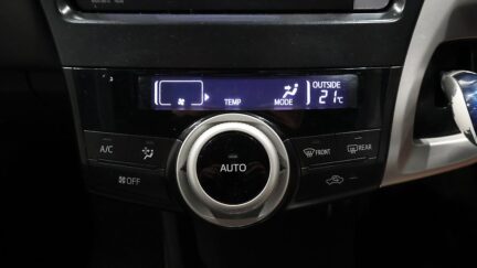 2012 Toyota Prius ALPHA HYBRID 7 Seater image 324126