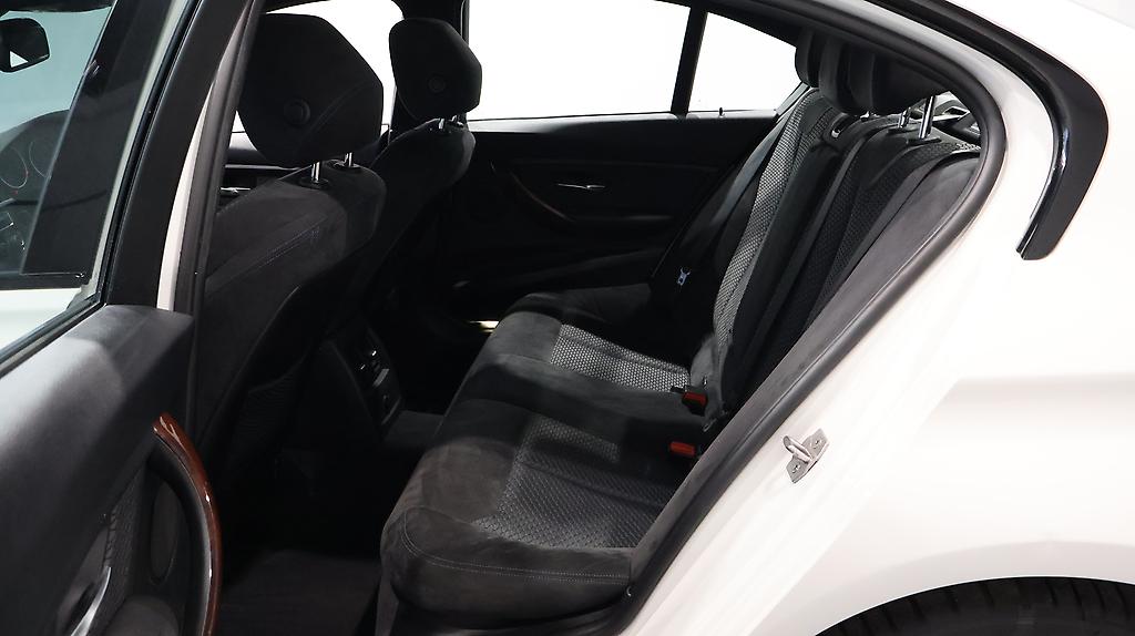 2012 Bmw 320i Motorsport image 325824