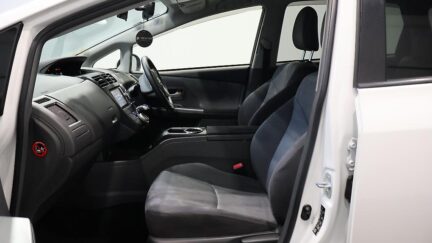 2012 Toyota Prius ALPHA HYBRID 7 Seater image 324116