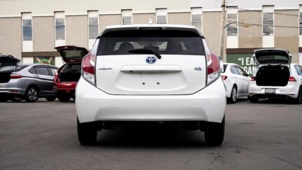 2014 Toyota Aqua G Model, Push Start, Reverse Camera, Cruise Control image 324243