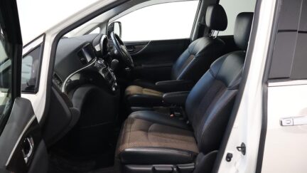 2012 Nissan Elgrand 250 Highway Star Urban Chrome image 326427