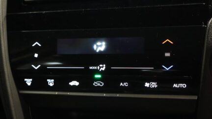 2015 Honda Shuttle Hybrid X image 323765