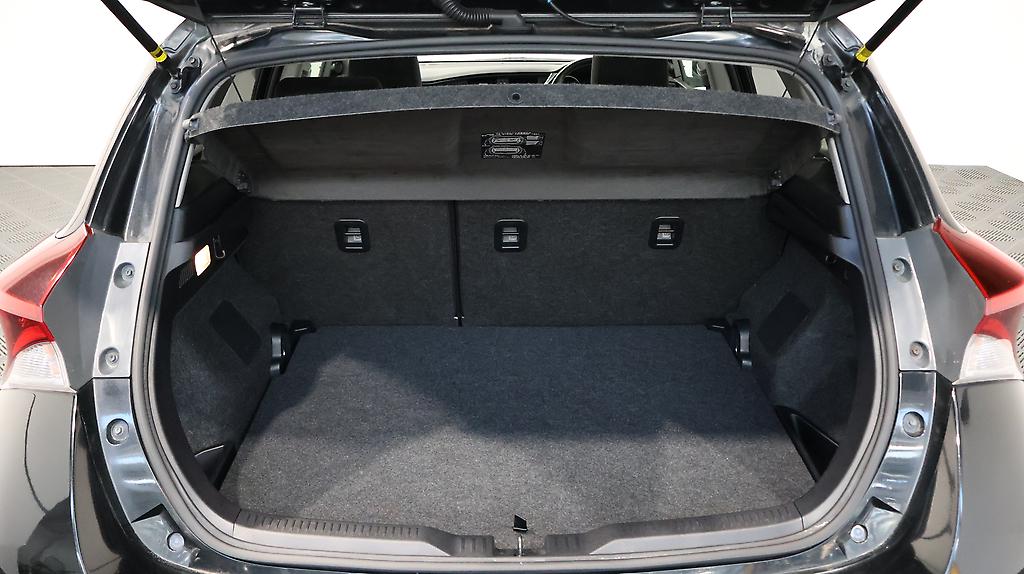 2016 Toyota Auris 150X S-Package image 326729