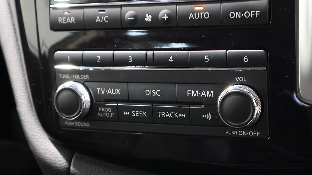 2012 Nissan Elgrand image 322833