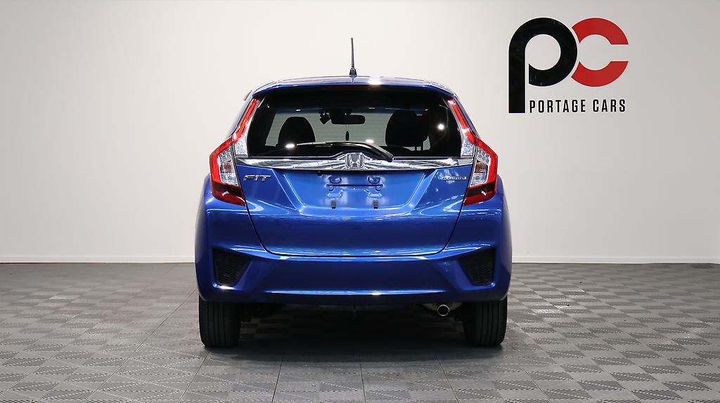 2015 Honda Fit Hybrid L-Package image 324004