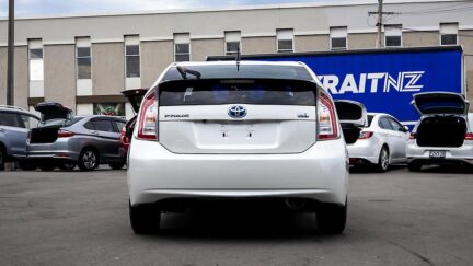 2014 Toyota Prius F spec, Hybrid, Push start image 324304