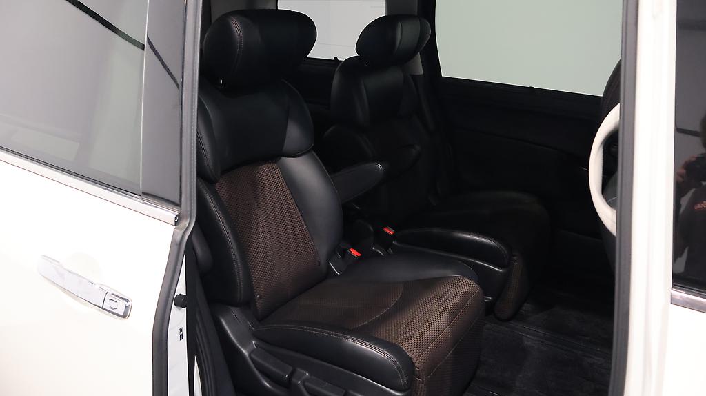 2012 Nissan Elgrand 250 Highway Star Urban Chrome image 326430