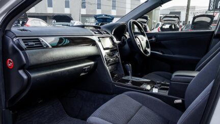 2012 Toyota Camry F hybrid , E seats, Push start image 323721