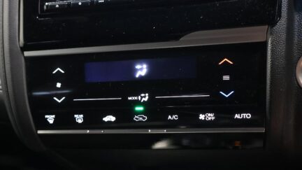 2015 Honda Fit Hybrid S-Package image 326551