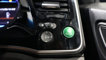 2015 Honda Grace Hybrid – Alloy Wheels image 323609