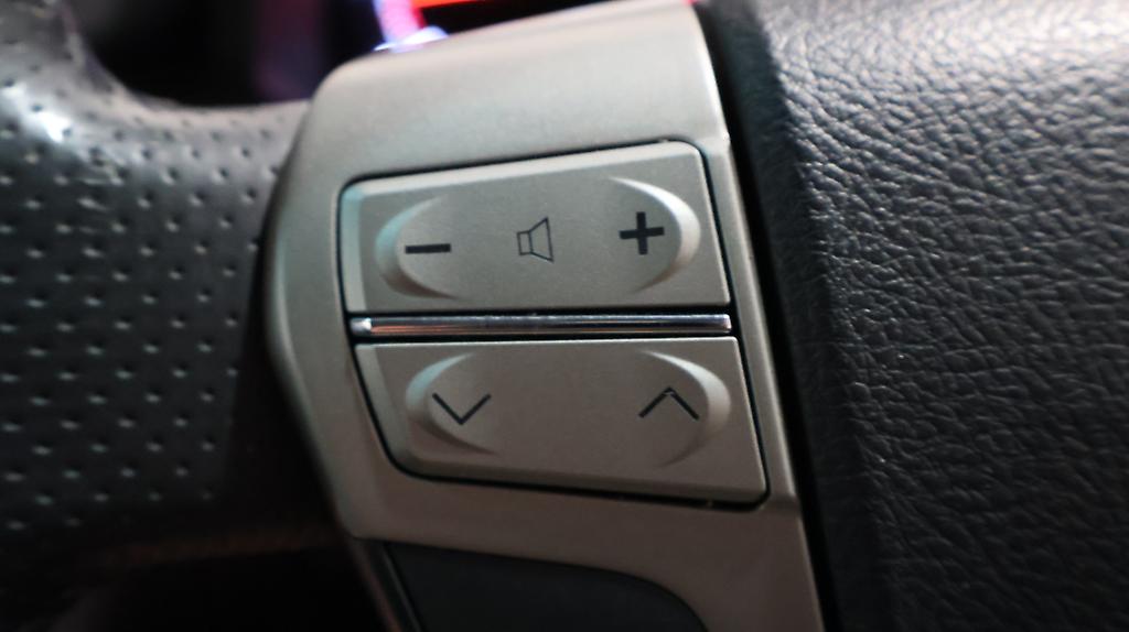 2012 Toyota Vellfire 2.4Z image 323746