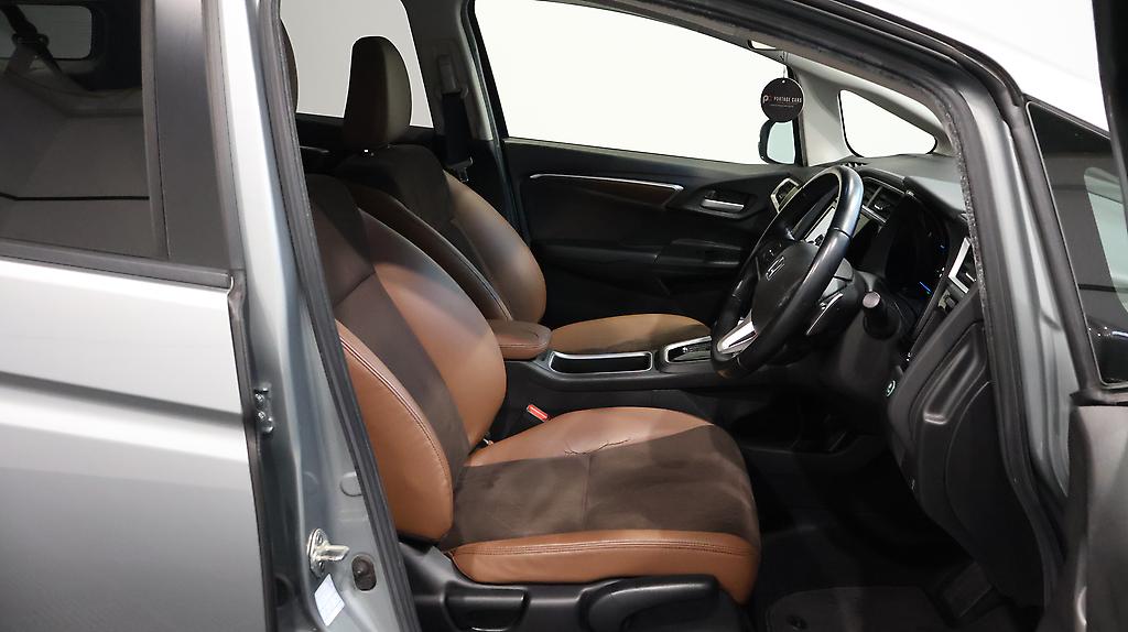 2016 Honda Shuttle Hybrid Z Style Edition image 324033