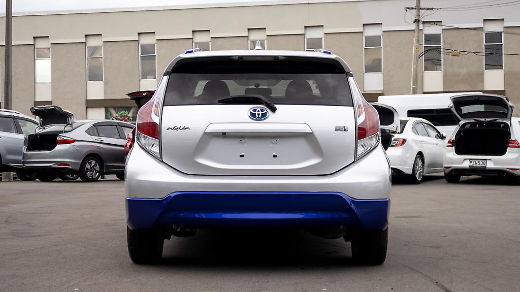 2015 Toyota Aqua X- Urban F spec image 324263