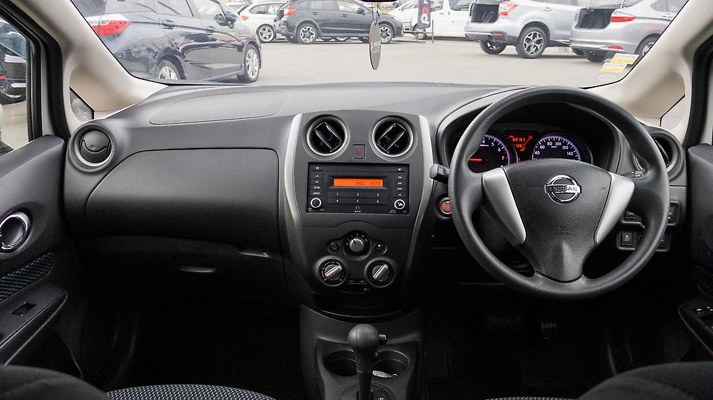 2016 Nissan Note X Model forward colision image 324226