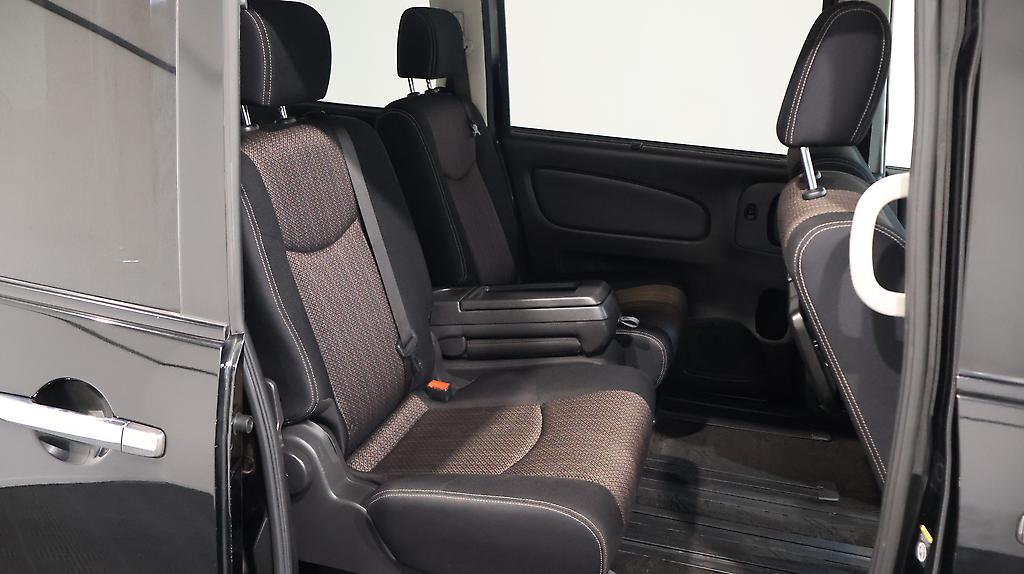 2014 Nissan Serena Highway Star S-Hybrid image 324164