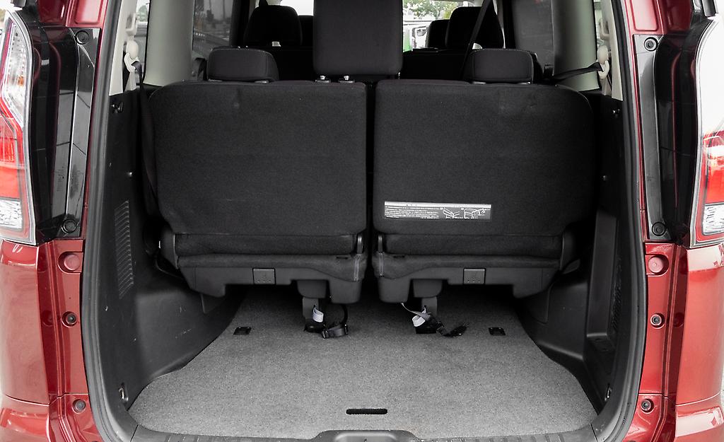 2017 Nissan Serena Highwaystar V-selection Heated seats image 326373