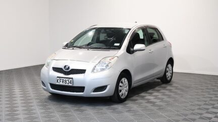 2010 Toyota Vitz image 325306
