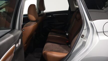 2016 Honda Shuttle Hybrid Z Style Edition image 324031