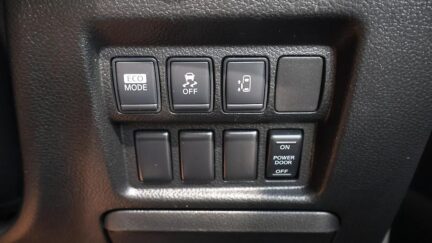 2012 Nissan Elgrand 2.5L Highway Star image 323995