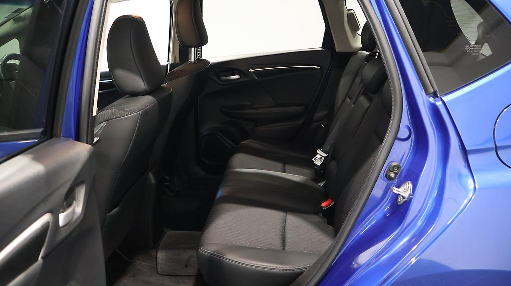 2015 Honda Fit Hybrid L-Package image 324007