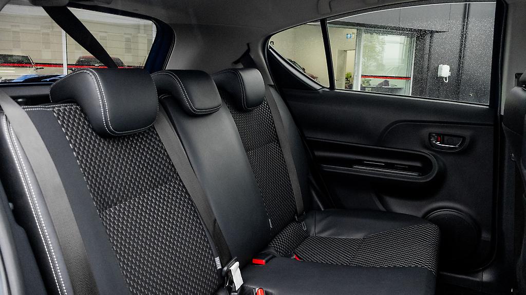 2014 Toyota Aqua X-Urban Body kit , Push start image 324906