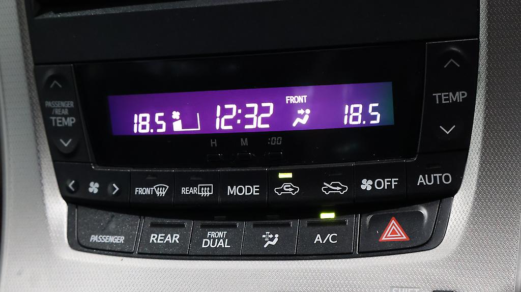 2012 Toyota Vellfire 2.4Z image 323742