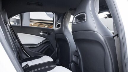 2014 Mercedes-benz A 180 Style Edition Half leather image 324669