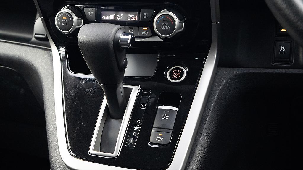 2017 Nissan Serena Hybrid Highway Star V-selection image 326851