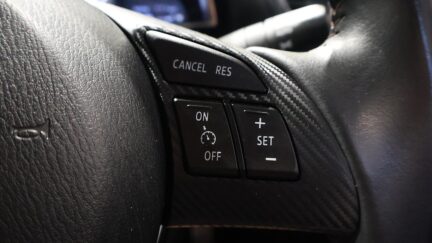2014 Mazda Axela Hybrid image 326467