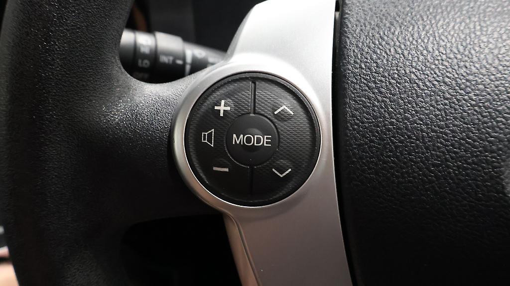 2015 Toyota Aqua Push Button Start – Facelift image 324103
