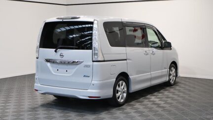 2013 Nissan Serena image 323487