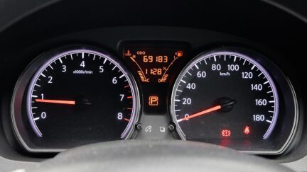 2016 Nissan Note X Model forward colision image 324227