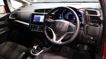 2015 Honda Fit Hybrid F-Package image 323872