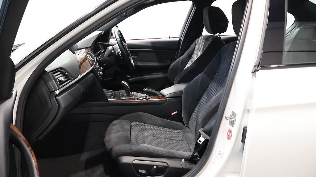 2012 Bmw 320i Motorsport image 325823