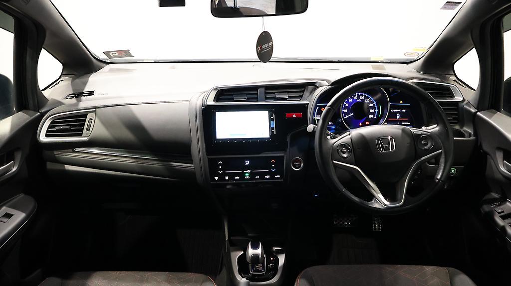 2015 Honda Fit Hybrid S-Package image 326546