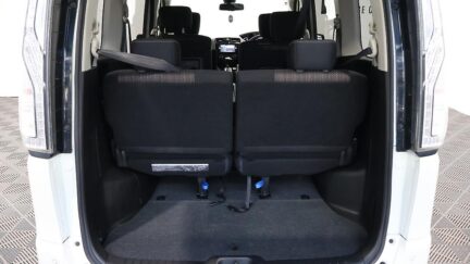 2014 Nissan Serena Highway Star S-Hybrid Advanced safety Package image 326404