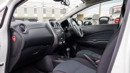 2016 Nissan Note X Model forward colision image 324237