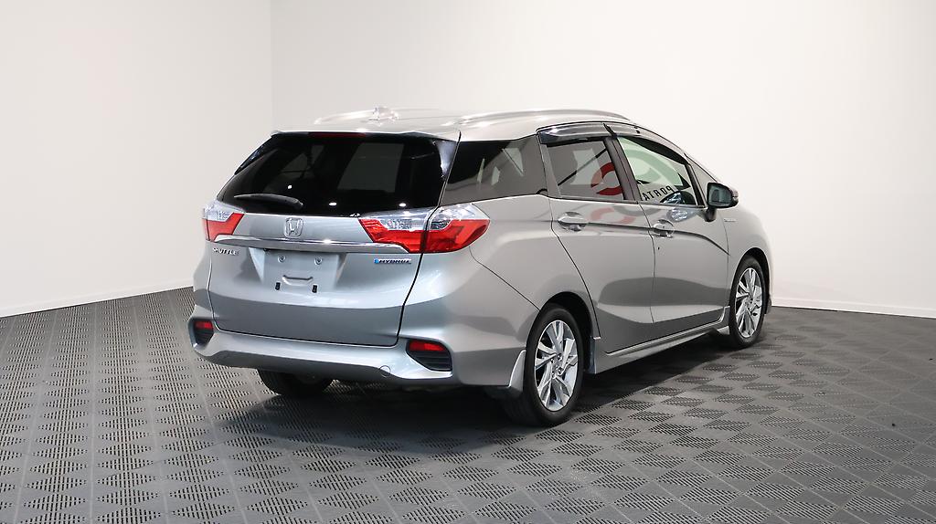 2016 Honda Shuttle Hybrid Z Style Edition image 324027