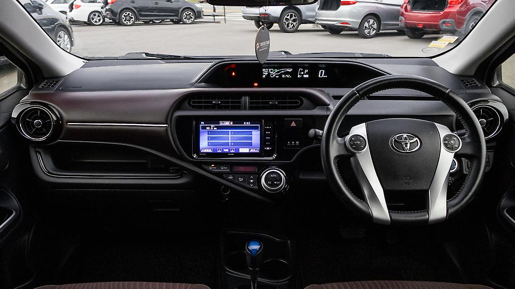 2014 Toyota Aqua G Model, Push Start, Reverse Camera, Cruise Control image 324245