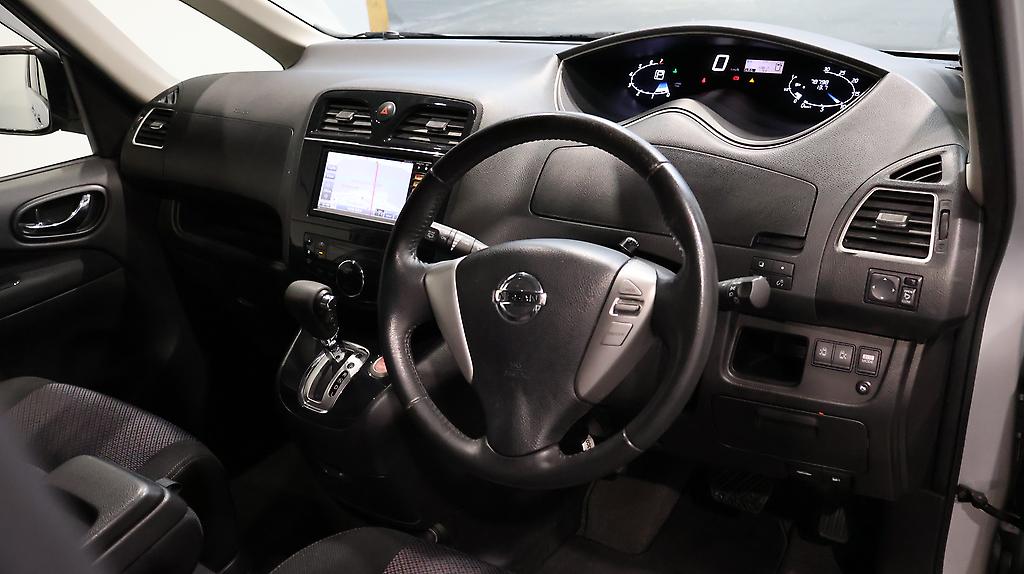 2013 Nissan Serena image 323496