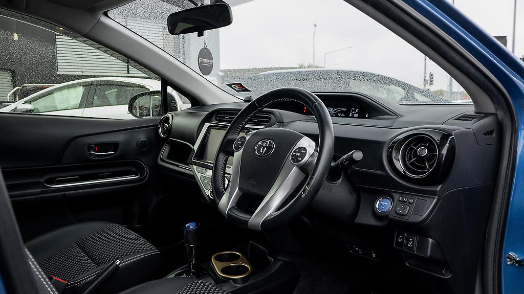 2014 Toyota Aqua X-Urban Body kit , Push start image 324908