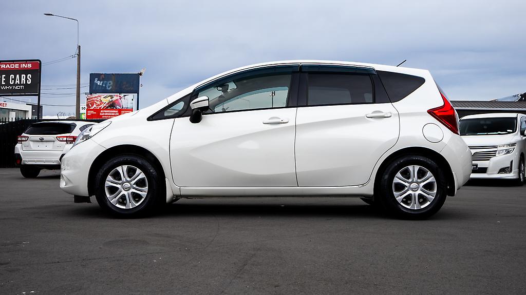 2016 Nissan Note X Model forward colision image 324223