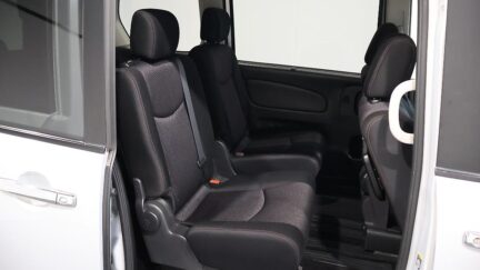 2013 Nissan Serena image 323493