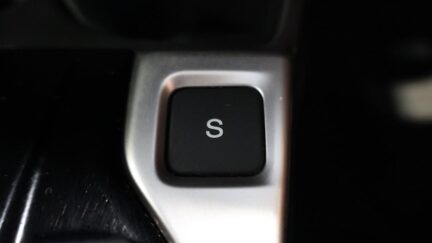 2015 Honda Fit Hybrid L Package image 324198